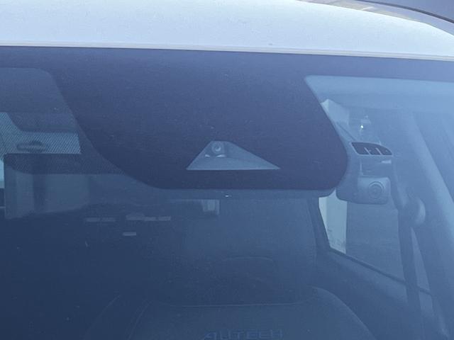 ノート オーテック クロスオーバー オーテッククロスオーバー_ニッサンコネクトナビ_フルセグTV_アラウンドビューモニター_エマージェンシーブレーキ_アダプティブクルーズコントロール_デジタルインナーミラー_専用レザーシート(24枚目)