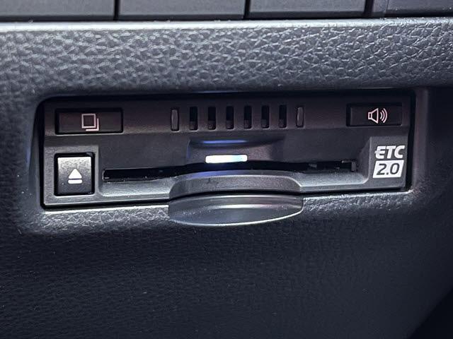 ハリアーハイブリッド Ｚ　レザーパッケージ　Ｚレザーパッケージ＿モデリスタフルエアロ＿トムスフロントグリル＿ＪＢＬサウンド＿ワンオーナー車＿純正デジタルインナーミラー＿全方位モニター＿コネクトナビ＿フルセグＴＶ＿セーフティーセンス＿ＥＴＣ２．０（19枚目）