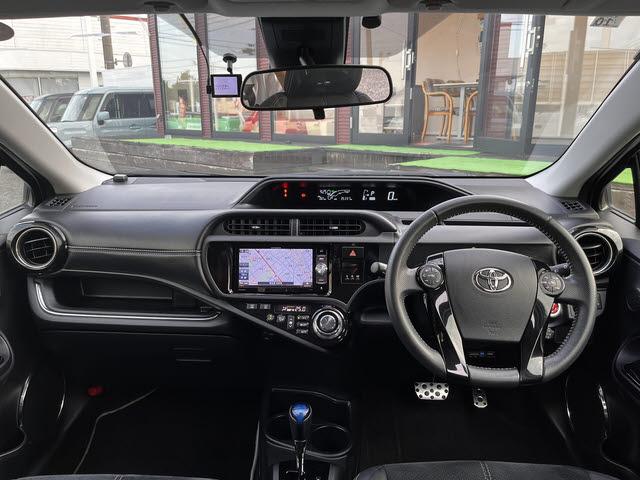 アクア Ｇ　Ｇ’ｓ　Ｇ－Ｇ’ｓ＿カロッツェリアメモリーナビ＿フルセグＴＶ＿バックモニター＿ＥＴＣ＿ＬＥＤヘッドライト＿専用シート＿クルーズコントロール＿純正１７インチホイール＿ウインカードアミラー＿オートエアコン（3枚目）