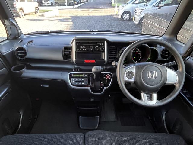 Ｎ－ＢＯＸ Ｇ・Ｌパッケージ　Ｇ－Ｌパッケージ＿パワースライドドア＿スマートキー＿プッシュスタート＿ステアリングスイッチ＿社外１４インチアルミホイール＿リアシートスライド＿リアロールシェイド＿両側スライドドア＿ベンチシート（3枚目）