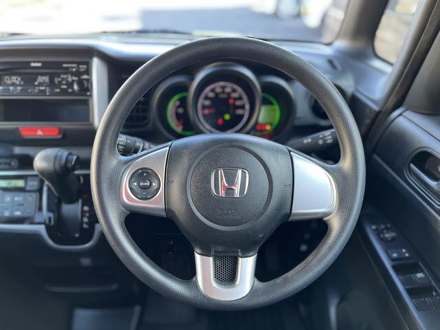 Ｎ－ＢＯＸ Ｇ・Ｌパッケージ　Ｇ－Ｌパッケージ＿パワースライドドア＿スマートキー＿プッシュスタート＿ステアリングスイッチ＿社外１４インチアルミホイール＿リアシートスライド＿リアロールシェイド＿両側スライドドア＿ベンチシート（15枚目）