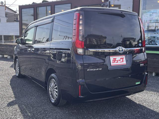 エスクァイア ハイブリッドGi ブラックテーラード ハイブリッドGiブラックテーラード_純正8インチSDナビ_フルセグTV_バックモニター_両側パワースライドドア_ビルトインETC_キーフリー_プッシュスタート_シートヒーター_レザー調シート(6枚目)