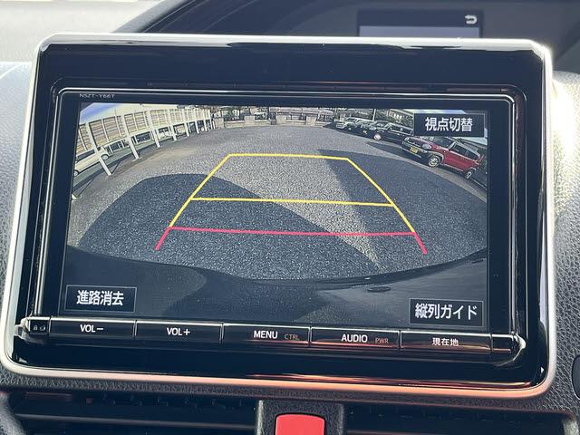 エスクァイア ハイブリッドGi ブラックテーラード ハイブリッドGiブラックテーラード_純正8インチSDナビ_フルセグTV_バックモニター_両側パワースライドドア_ビルトインETC_キーフリー_プッシュスタート_シートヒーター_レザー調シート(10枚目)