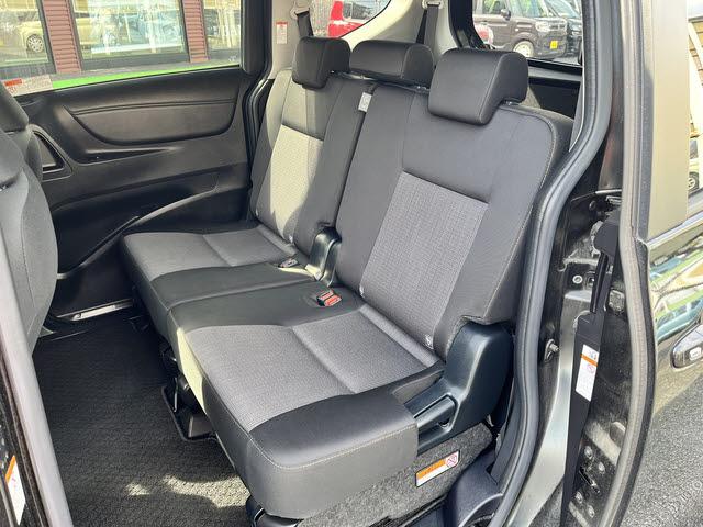 シエンタ Ｇ　セーフティーエディション　Ｇセーフティエディション＿純正ＳＤナビ＿フルセグＴＶ＿パノラミックビューモニター＿両側パワースライドドア＿運転席助手席シートヒーター＿純正アルミホイール＿キーフリー＿プッシュスタート＿ＬＥＤ（8枚目）