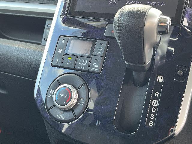 タント カスタムＲＳ　トップエディションＶＳ　ＳＡＩＩＩ　スマートアシスト３　ターボ　両側パワースライドドア　ＬＥＤヘッドライト　純正８インチナビ　Ｄ席シートヒーター　ＬＥＤヘッドライト　全方位カメラ　走行中ＴＶ視聴可　ＨＤＭＩ端子（16枚目）