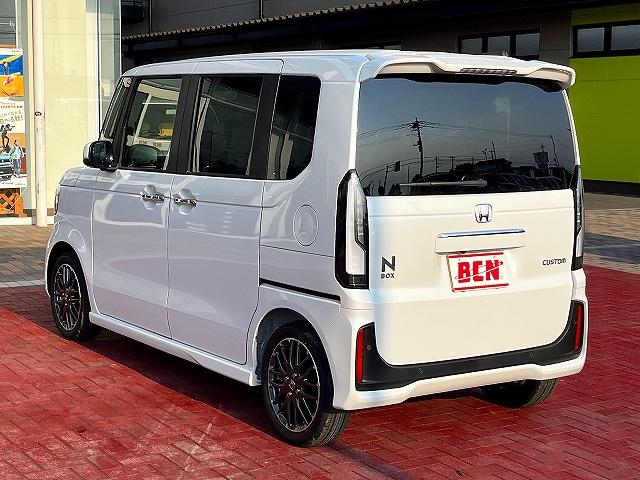Ｎ－ＢＯＸカスタム ターボ　カスタムターボ　マルチビューカメラ　両側パワースライドドア　ホンダセンシング　ＬＥＤヘッドライト　アダプティブクルーズコントロール　パドルシフト　カラー液晶メーター　キーフリー　プッシュスタート（6枚目）