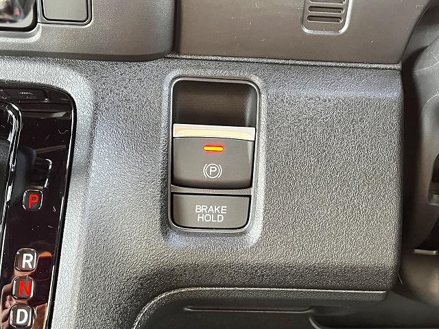 Ｎ－ＢＯＸカスタム ターボ　カスタムターボ　マルチビューカメラ　両側パワースライドドア　ホンダセンシング　ＬＥＤヘッドライト　アダプティブクルーズコントロール　パドルシフト　カラー液晶メーター　キーフリー　プッシュスタート（11枚目）