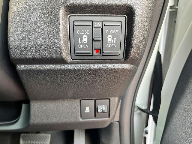 Ｎ－ＢＯＸカスタム ターボ　カスタムターボ　マルチビューカメラ　両側パワースライドドア　ホンダセンシング　ＬＥＤヘッドライト　アダプティブクルーズコントロール　パドルシフト　カラー液晶メーター　キーフリー　プッシュスタート（12枚目）