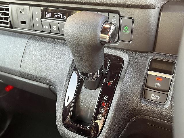 Ｎ－ＢＯＸカスタム ターボ　カスタムターボ　マルチビューカメラ　両側パワースライドドア　ホンダセンシング　ＬＥＤヘッドライト　アダプティブクルーズコントロール　パドルシフト　カラー液晶メーター　キーフリー　プッシュスタート（16枚目）