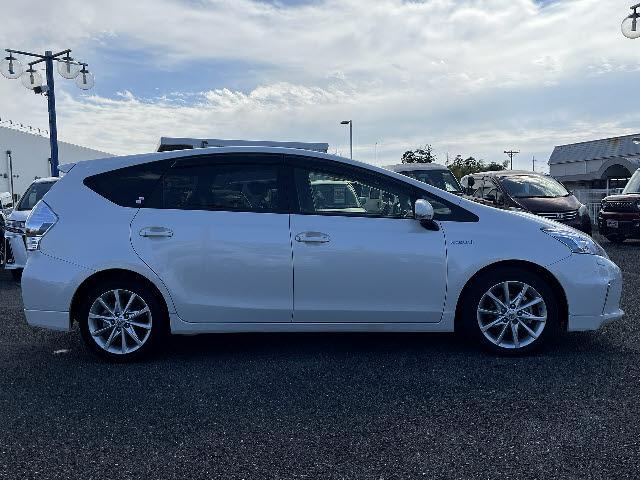 プリウスアルファ Ｇツーリングセレクション　純正ナビＮＳＺＮ－Ｗ６４Ｔ　フルセグＴＶ　バックカメラ　ＥＴＣ　キーフリー　プッシュスタート　ＬＥＤヘッドライト　クルーズコントロール　オートエアコン　５人乗り（11枚目）