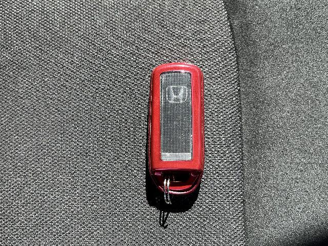 Ｎ－ＯＮＥ ＲＳ　６速マニュアルシフト　無限フロントアンダースポイラー　無限サイドスポイラー　純正８インチナビ　フルセグＴＶ　バックカメラ　ホンダセンシング　アダプティブクルーズコントロール　エアロ合計￥１２１０００（26枚目）