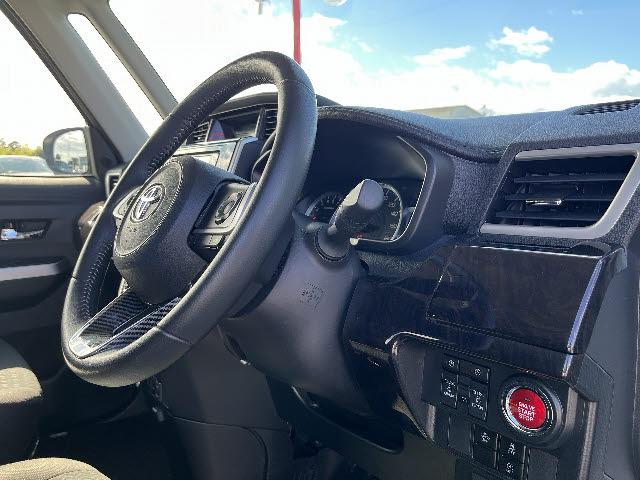 ルーミー カスタムＧ－Ｔ　モデリスタエアロ　純正ＳＤナビ　フルセグ　パノラミックビューカメラ　両側パワースライドドア　スマートアシスト　アダプティブクルーズコントロール　キーフリー　プッシュスタート　ＥＴＣ　ＬＥＤヘッドライト（7枚目）