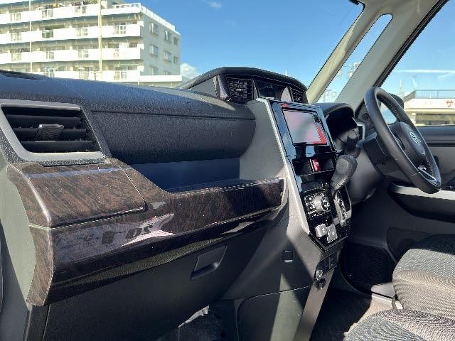 ルーミー カスタムＧ－Ｔ　モデリスタエアロ　純正ＳＤナビ　フルセグ　パノラミックビューカメラ　両側パワースライドドア　スマートアシスト　アダプティブクルーズコントロール　キーフリー　プッシュスタート　ＥＴＣ　ＬＥＤヘッドライト（14枚目）