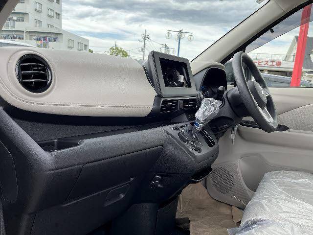 ｅＫワゴン Ｍ　登録済未使用車　キーレスエントリー　Ｅアシスト　バックカメラ　前席シートヒーター　純正ドアバイザー　純正フロアマット　電動格納ドアミラー　ＡＢＳ　ダブルエアバッグ（14枚目）