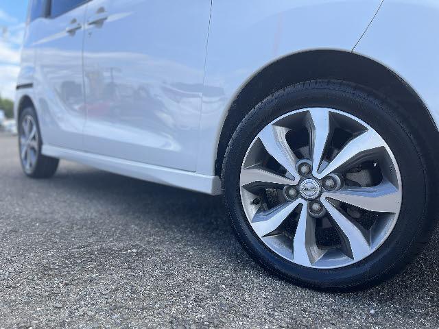 デイズルークス ハイウェイスター ターボ 純正SDナビ フルセグTV アラウンドビューモニター HIDヘッドライト 両側パワースライドドア エマージェンシーブレーキ プッシュスタート キーフリー DVD再生 ターボ Bluetooth(27枚目)