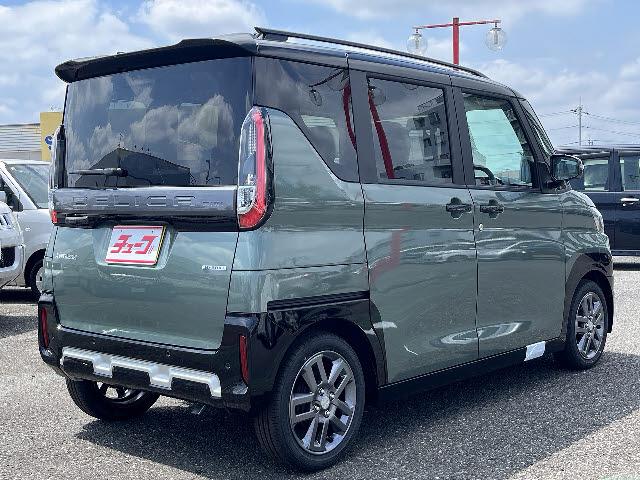 デリカミニ Ｔ　プレミアム　リミテッドエディション　純正９インチディスプレイオーディオ　両側パワースライドドア　Ｂｌｕｅｔｏｏｔｈ　プロパイロット　マルチビューモニター　ステアリングヒーター　プッシュスタート　キーフリー（5枚目）
