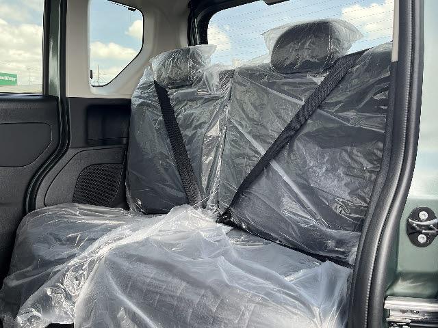 デリカミニ Ｔ　プレミアム　リミテッドエディション　純正９インチディスプレイオーディオ　両側パワースライドドア　Ｂｌｕｅｔｏｏｔｈ　プロパイロット　マルチビューモニター　ステアリングヒーター　プッシュスタート　キーフリー（13枚目）