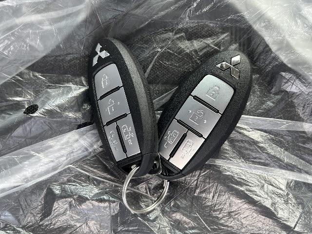 デリカミニ Ｔ　プレミアム　リミテッドエディション　純正９インチディスプレイオーディオ　両側パワースライドドア　Ｂｌｕｅｔｏｏｔｈ　プロパイロット　マルチビューモニター　ステアリングヒーター　プッシュスタート　キーフリー（26枚目）