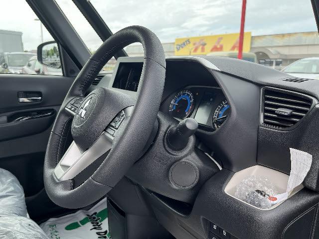 デリカミニ Ｇ　プレミアム　オプションカラー　マルチビューモニター　マイパイロット　ＬＥＤヘッドライト　Ｅブレーキ　前席シートヒーター　ステアリングヒーター　両側パワースライドドア　アイドリングストップ（7枚目）