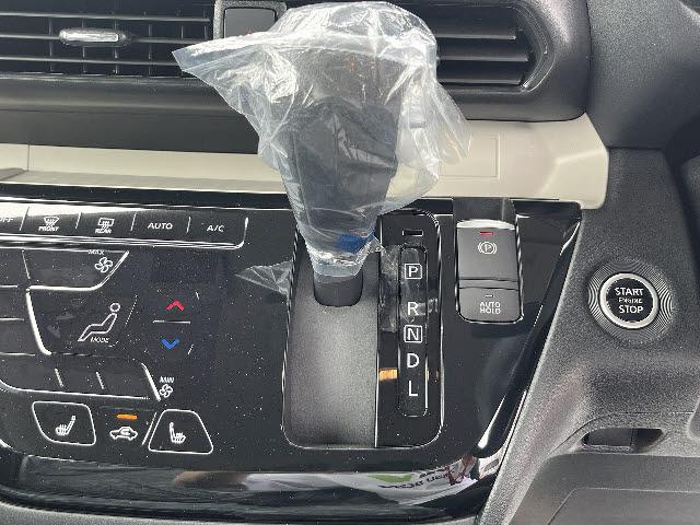 デリカミニ Ｇ　プレミアム　オプションカラー　マルチビューモニター　マイパイロット　ＬＥＤヘッドライト　Ｅブレーキ　前席シートヒーター　ステアリングヒーター　両側パワースライドドア　アイドリングストップ（16枚目）