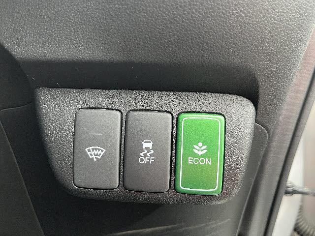 フィットハイブリッド ナビプレミアムセレクション　純正ＨＤＤナビ　ワンセグＴＶ　バックカメラ　シートヒーター　ＨＩＤヘッドライト　キーフリー　純正１５インチアルミ　ＤＶＤ再生　パドルシフト　ビルトインＥＴＣ　Ｂｌｕｅｔｏｏｔｈ　フォグランプ（21枚目）