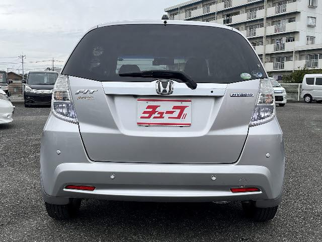 フィットハイブリッド ナビプレミアムセレクション　純正ＨＤＤナビ　ワンセグＴＶ　バックカメラ　シートヒーター　ＨＩＤヘッドライト　キーフリー　純正１５インチアルミ　ＤＶＤ再生　パドルシフト　ビルトインＥＴＣ　Ｂｌｕｅｔｏｏｔｈ　フォグランプ（24枚目）