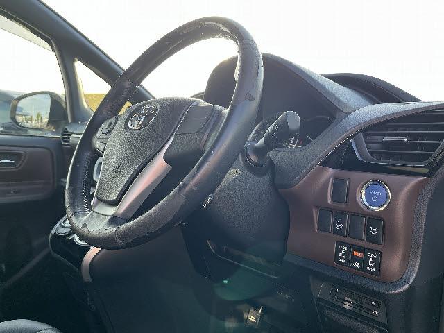 内装はルームクリーニング（室内清掃）後の納車となります♪♪　外装ももちろん磨き後の納車となります！！　プロスタッフがまごころ込めて仕上げます！！