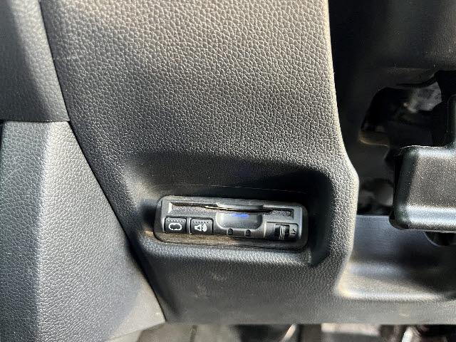 フィットハイブリッド Ｓパッケージ　純正メモリーナビ　フルセグＴＶ　バックカメラ　プッシュスタート　キーフリー　ＤＶＤ再生　Ｂｌｕｅｔｏｏｔｈ　ドラレコ　純正アルミ（19枚目）