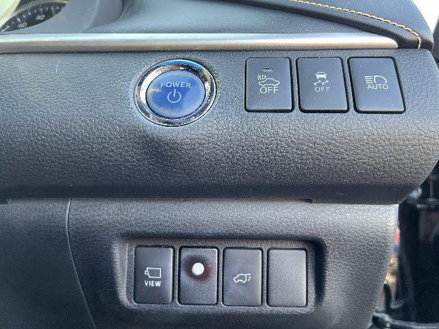 ハリアーハイブリッド プレミアム　アドバンスドパッケージ　４ＷＤ　ＪＢＬサウンドシステム　純正９インチナビ　全方位カメラ　ウッドコンビステアリング　クルーズコントロール　ビルトインＥＴＣ　パワーバックドア　走行中ＴＶ視聴可　オートハイビーム　クリアランスソナ（21枚目）