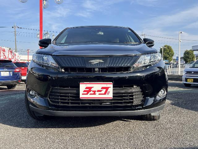 ハリアーハイブリッド プレミアム　アドバンスドパッケージ　４ＷＤ　ＪＢＬサウンドシステム　純正９インチナビ　全方位カメラ　ウッドコンビステアリング　クルーズコントロール　ビルトインＥＴＣ　パワーバックドア　走行中ＴＶ視聴可　オートハイビーム　クリアランスソナ（22枚目）