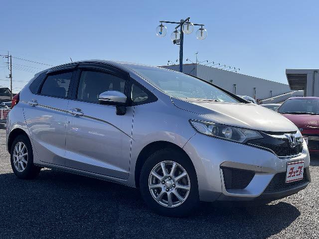 フィット １３Ｇ・Ｆ　純正メモリーナビ　ワンセグＴＶ　バックカメラ　ＬＥＤヘッドライト　キーフリー　プッシュスタート　社外アルミ　ドライブレコーダー　ステアリングリモコン　Ｂｌｕｅｔｏｏｔｈ（2枚目）