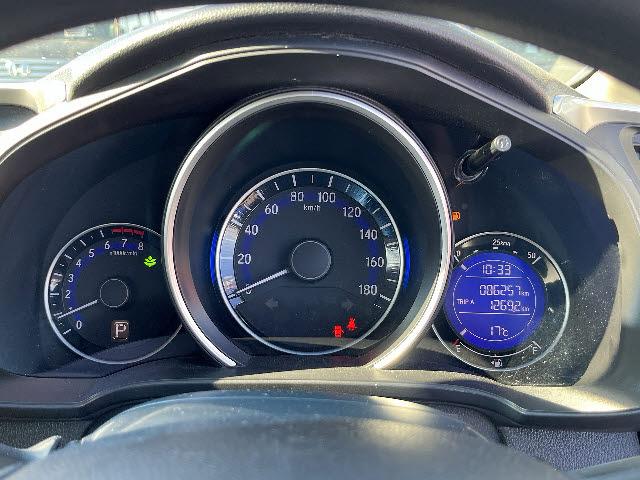 フィット １３Ｇ・Ｆ　純正メモリーナビ　ワンセグＴＶ　バックカメラ　ＬＥＤヘッドライト　キーフリー　プッシュスタート　社外アルミ　ドライブレコーダー　ステアリングリモコン　Ｂｌｕｅｔｏｏｔｈ（4枚目）