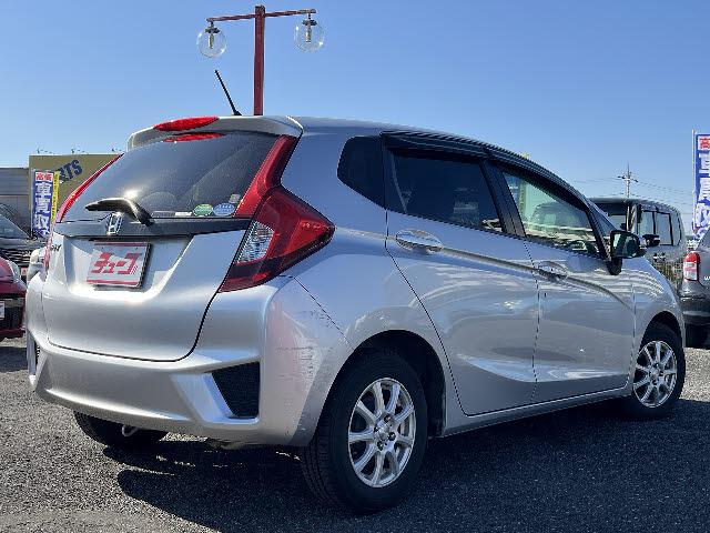 フィット １３Ｇ・Ｆ　純正メモリーナビ　ワンセグＴＶ　バックカメラ　ＬＥＤヘッドライト　キーフリー　プッシュスタート　社外アルミ　ドライブレコーダー　ステアリングリモコン　Ｂｌｕｅｔｏｏｔｈ（5枚目）