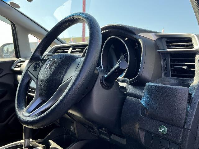 フィット １３Ｇ・Ｆ　純正メモリーナビ　ワンセグＴＶ　バックカメラ　ＬＥＤヘッドライト　キーフリー　プッシュスタート　社外アルミ　ドライブレコーダー　ステアリングリモコン　Ｂｌｕｅｔｏｏｔｈ（7枚目）