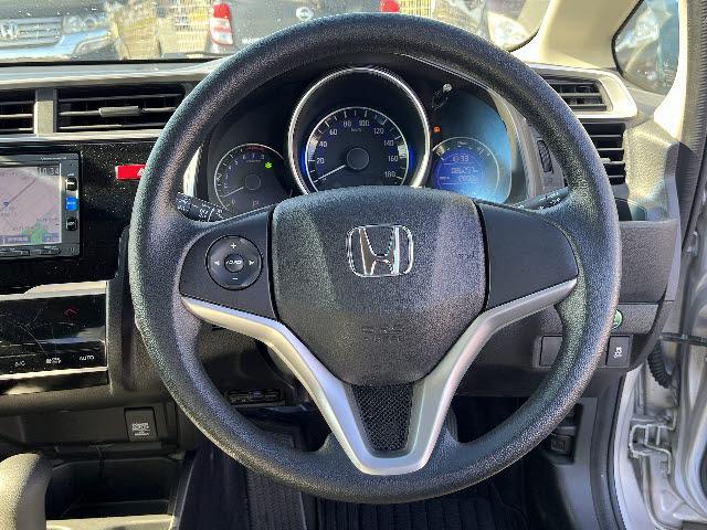 フィット １３Ｇ・Ｆ　純正メモリーナビ　ワンセグＴＶ　バックカメラ　ＬＥＤヘッドライト　キーフリー　プッシュスタート　社外アルミ　ドライブレコーダー　ステアリングリモコン　Ｂｌｕｅｔｏｏｔｈ（15枚目）