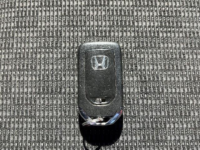 フィット １３Ｇ・Ｆ　純正メモリーナビ　ワンセグＴＶ　バックカメラ　ＬＥＤヘッドライト　キーフリー　プッシュスタート　社外アルミ　ドライブレコーダー　ステアリングリモコン　Ｂｌｕｅｔｏｏｔｈ（26枚目）