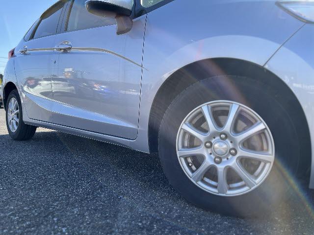 フィット １３Ｇ・Ｆ　純正メモリーナビ　ワンセグＴＶ　バックカメラ　ＬＥＤヘッドライト　キーフリー　プッシュスタート　社外アルミ　ドライブレコーダー　ステアリングリモコン　Ｂｌｕｅｔｏｏｔｈ（27枚目）