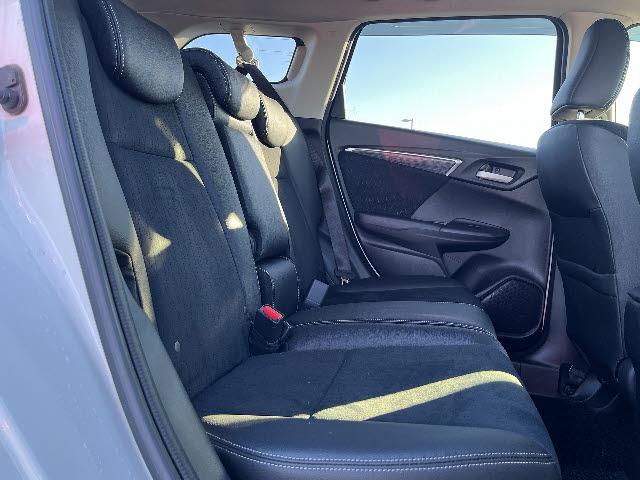 シャトル ハイブリッドＺ　純正ギャザーズナビ（ＶＸＭ－１７４ＶＦＩ）フルセグＴＶ　ＤＶＤ再生　バックカメラ　ＬＥＤヘッドライト　キーフリー　パドルシフト　プッシュスタート　クルーズコントロール　シティーブレーキ（8枚目）