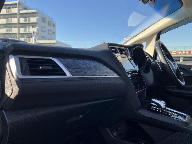 シャトル ハイブリッドＺ　純正ギャザーズナビ（ＶＸＭ－１７４ＶＦＩ）フルセグＴＶ　ＤＶＤ再生　バックカメラ　ＬＥＤヘッドライト　キーフリー　パドルシフト　プッシュスタート　クルーズコントロール　シティーブレーキ（14枚目）