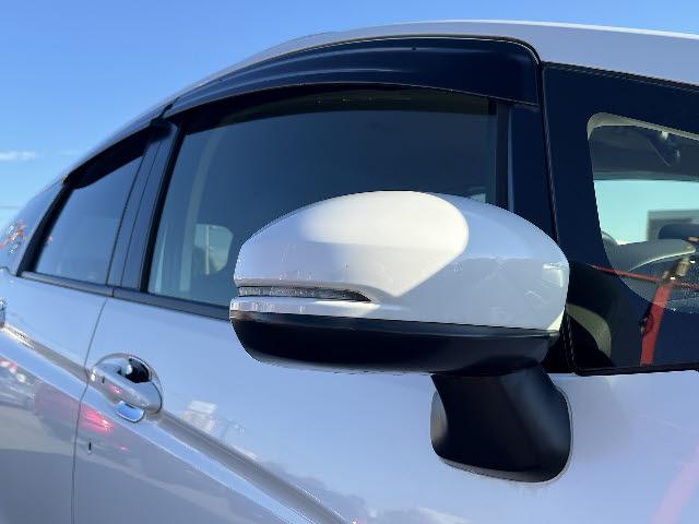 シャトル ハイブリッドＺ　純正ギャザーズナビ（ＶＸＭ－１７４ＶＦＩ）フルセグＴＶ　ＤＶＤ再生　バックカメラ　ＬＥＤヘッドライト　キーフリー　パドルシフト　プッシュスタート　クルーズコントロール　シティーブレーキ（25枚目）