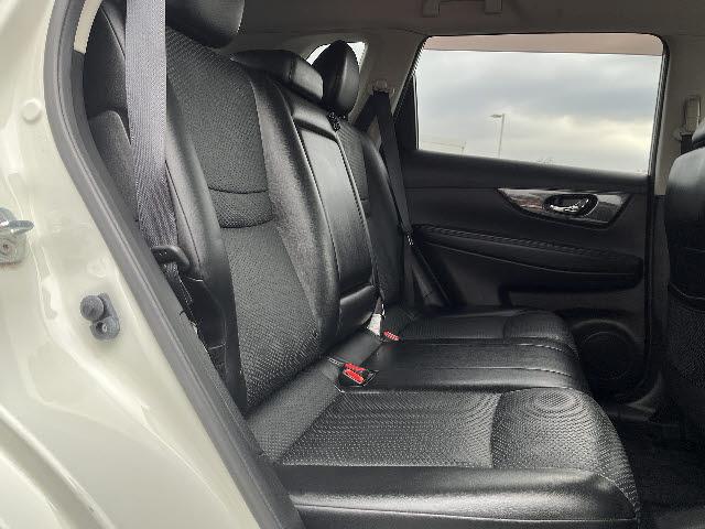 エクストレイル 20X エマージェンシーブレーキパッケージ 純正SDナビ Bluetooth フルセグTV バックカメラ ビルトインETC 前席シートヒーター エマージェンシーブレーキ インテリジェントキー プッシュスタート(8枚目)