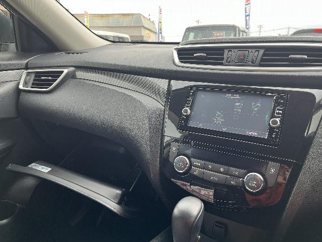 エクストレイル 20X エマージェンシーブレーキパッケージ 純正SDナビ Bluetooth フルセグTV バックカメラ ビルトインETC 前席シートヒーター エマージェンシーブレーキ インテリジェントキー プッシュスタート(12枚目)