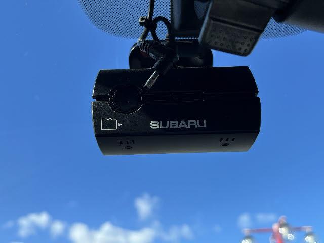 フォレスター Ｓ－リミテッド　カロッツェリアナビ　フルセグ　バックカメラ　４ＷＤ　パワーバックドア　ＬＥＤヘッドライト　アイサイト　パワーシート　ドライブレコーダー　キーフリー　プッシュスタート　レーダークルーズコントロール（12枚目）