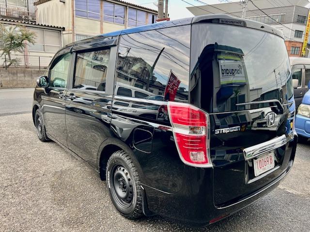 ステップワゴン Ｇ　Ｌパッケージ　両面電動スライド　ナビ　ＴＶ　Ｂｌｕｅｔｏｏｔｈオーディオ　ＤＶＤビデオ　バックカメラ　ＥＴＣ　ＨＩＤ　オートライト　艶消しスチールホイール　マッドタイヤ新品装着（18枚目）