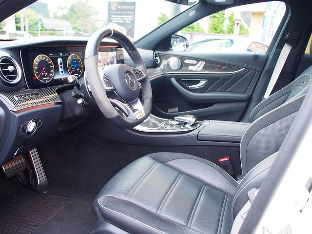 E63 S 4マチック+ AMGカーボンセラミックブレーキ AMGビッグキャリパー AMG専用鍛造20インチホイール フルオプションカーボンボディキット+カーボンインテリア セーフティドライブ オプションフル 保証書取説(33枚目)