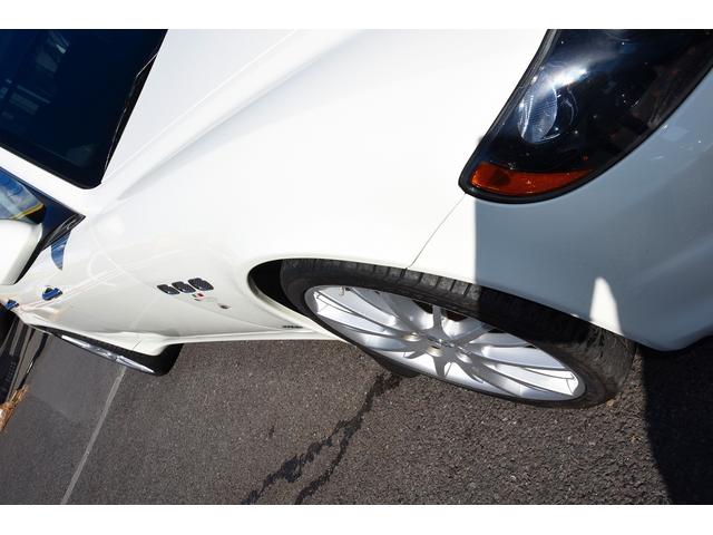 S 後期型モデルディーラー車 クライスジーク可変マフラー 20AW レッドキャリパー 左ハンドル サンルーフ レザーシート HDDナビ HIDライト LEDFテールレンズ 記録簿取説(9枚目)