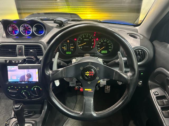 ＷＲＸ　ＮＢ－Ｒ　社外ナビＴＶＢｌｕｅｔｏｏｔｈＡｕｄｉｏ　ＴＥＩＮ車高調　ｍｏｍｏＳＴＥＥＲＩＮＧ　Ｔベルト交換済　ＥＪ２０エンジン　キーレス(60枚目)