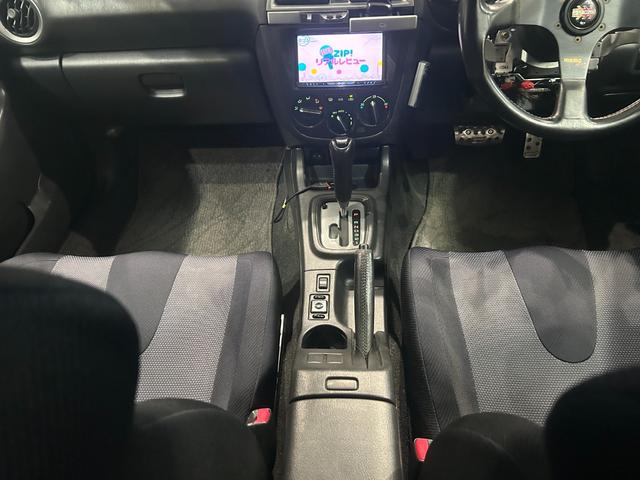 ＷＲＸ　ＮＢ－Ｒ　社外ナビＴＶＢｌｕｅｔｏｏｔｈＡｕｄｉｏ　ＴＥＩＮ車高調　ｍｏｍｏＳＴＥＥＲＩＮＧ　Ｔベルト交換済　ＥＪ２０エンジン　キーレス(64枚目)