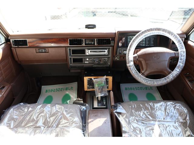 グロリアワゴン SGL サーフスタイル 新品VENPLAホイールキャップ 新品ホワイトリボンタイヤ LEDヘッドライト サンドベージュNewペイント タイミングベルト交換済み(3枚目)