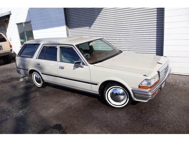 グロリアワゴン SGL サーフスタイル 新品VENPLAホイールキャップ 新品ホワイトリボンタイヤ LEDヘッドライト サンドベージュNewペイント タイミングベルト交換済み(11枚目)